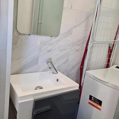 Апартаменты Cosy Centre De *